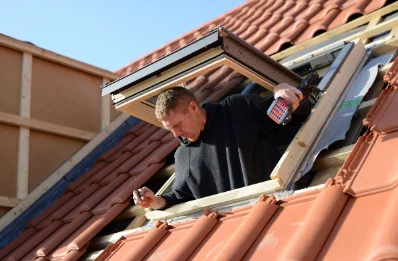 Pose de fenêtres de toit Velux au Ménil